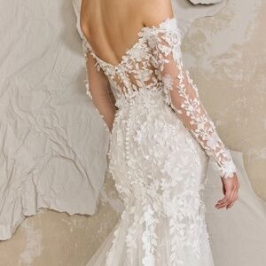 Justin Alexander Hughes Wedding Dress - Never Worn & Unaltered